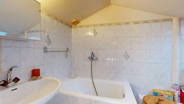 PARAY VIEILLE POSTE - APPARTEMENT 4 PIECES 91,09M2 UTILES 58,78M2 HABITABLE + JARDIN 100M2 ; CALME