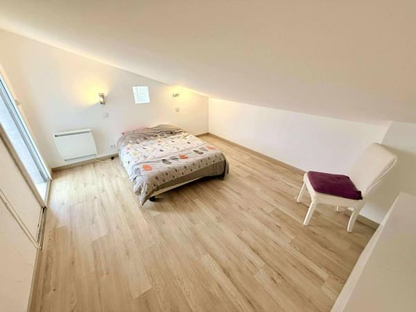 Villa T6 + studio indépendant  + de 200 m² habitables  Bompas