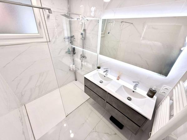 Villa T6 + studio indépendant  + de 200 m² habitables  Bompas