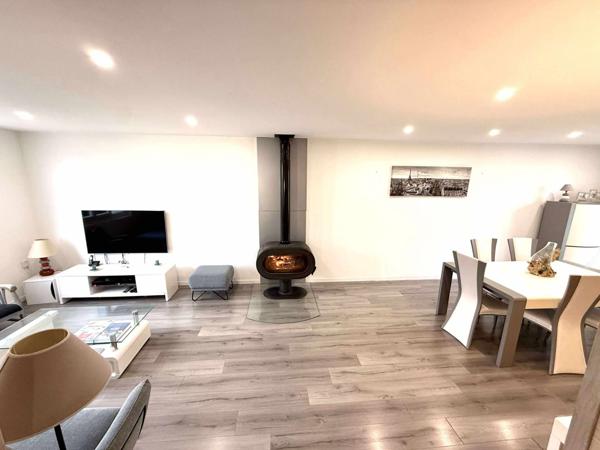 Villa T6 + studio indépendant  + de 200 m² habitables  Bompas