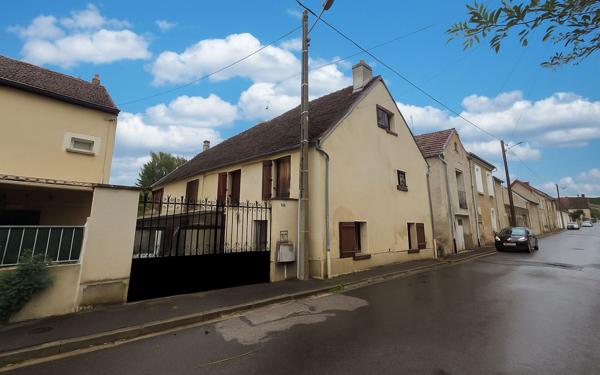 Maison à vendre    5 pièces •  Charly-sur-Marne
