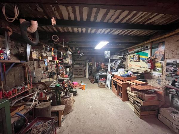 Saint-Saturnin-lès-Apt (84490) Maison ancienne à rénover