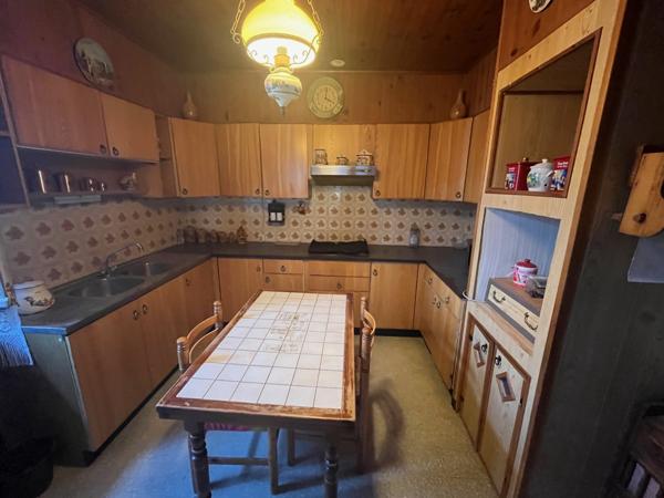 Saint-Saturnin-lès-Apt (84490) Maison ancienne à rénover