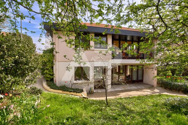 SEVRES RIVE DROITE - BRANCAS PARC DE SAINT-CLOUD €1 300 000 ** - Référence 610-S