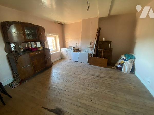 Maison en pierre de 240m² habitables sur 995m² de terrain