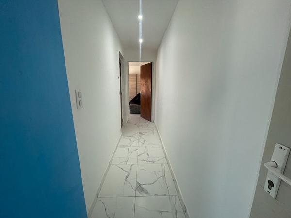 CAUMONT SUR DURANCE - IMMEUBLE DE VILLAGE AVEC GARAGE ET 2 APPARTEMENTS - SPECIAL INVESTISSEURS