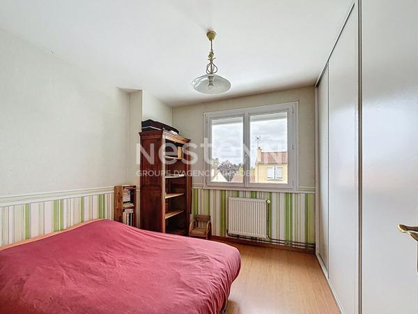 Maison familiale avec véranda, garage et jardin, quartier calme à Fontenay-le-Comte