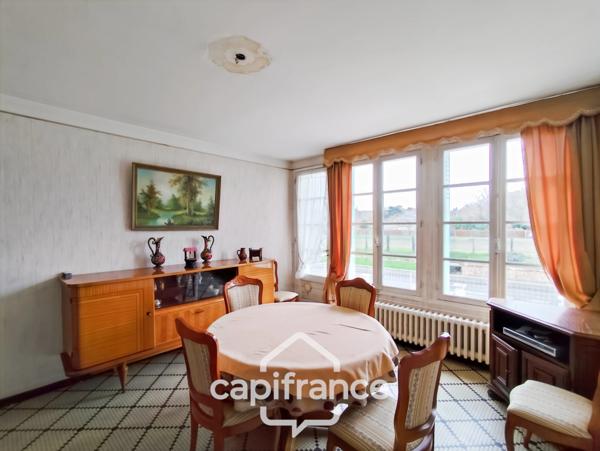 Maison à vendre 4 pièces BESSE SUR BRAYE (72) - terrain 2816 m² -