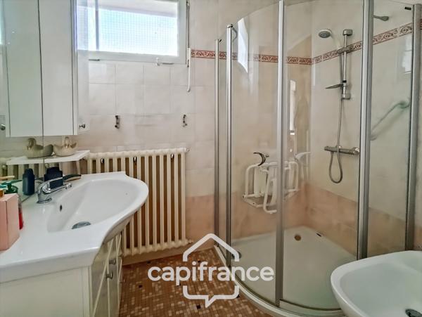 Maison à vendre 4 pièces BESSE SUR BRAYE (72) - terrain 2816 m² -