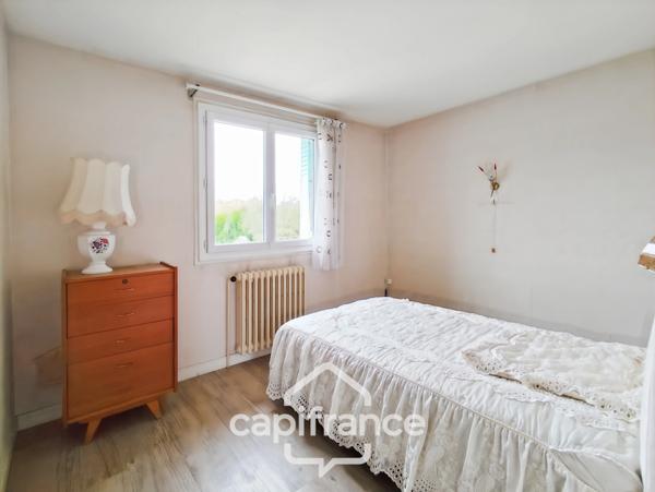 Maison à vendre 4 pièces BESSE SUR BRAYE (72) - terrain 2816 m² -