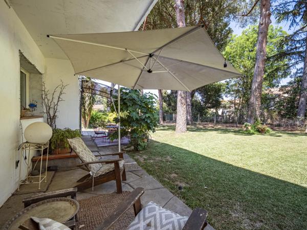 MAISON DE CARACTERE, 4 FACES, AVEC JARDIN ARBORE ET PISCINE, PERPIGNAN EST