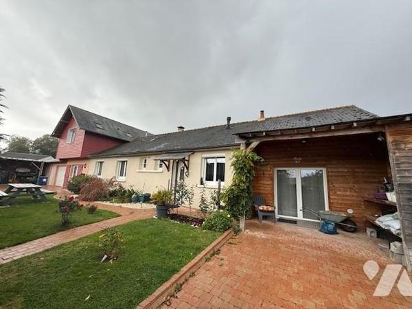 Entre Orbec et Lisieux jolie maison atypique aux prestations de qualités, joliment rénovée