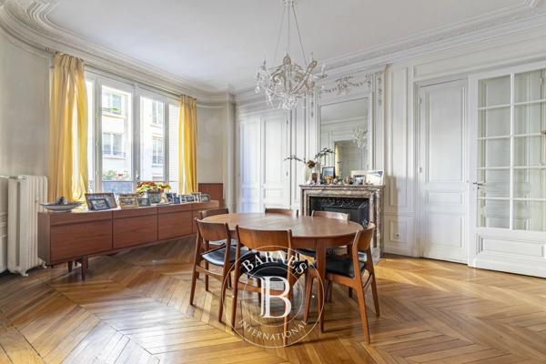 Paris 15ème, Appartement 3 Chambres -  154 m² à vendre