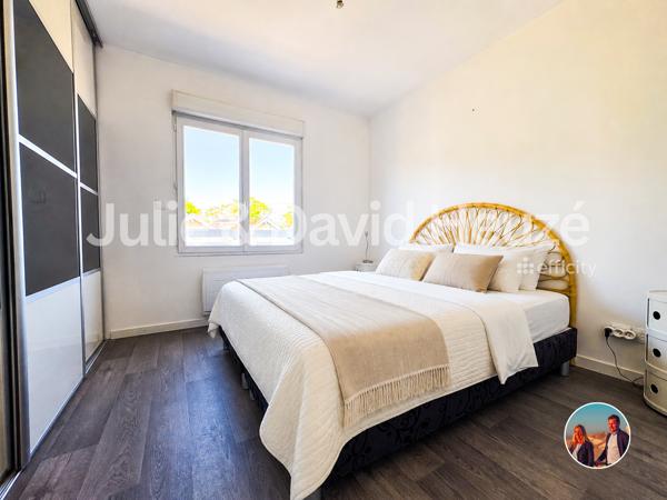 Maison
         7 pièces
        - 160 m² 675 000 € *