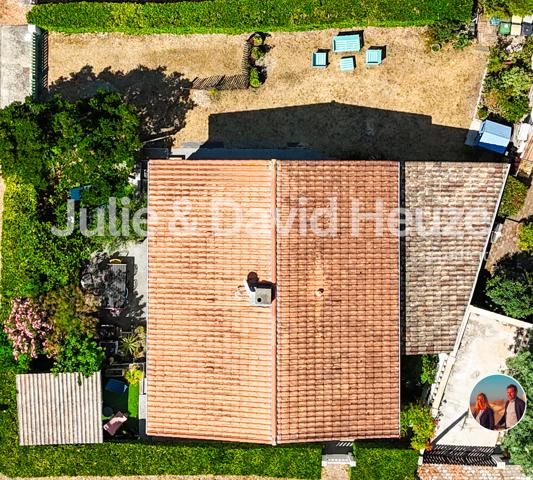 Maison
         7 pièces
        - 160 m² 675 000 € *