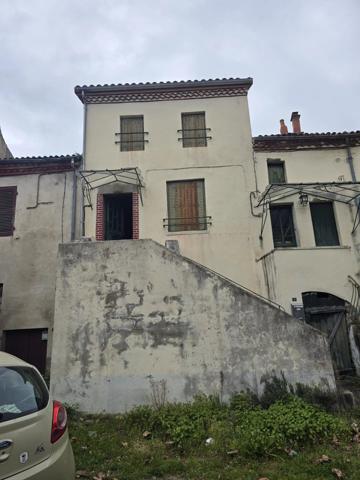 Vente                                                      Maison de village
                        
                     3 pièces                      68 m2                     à Auzat-la-Combelle