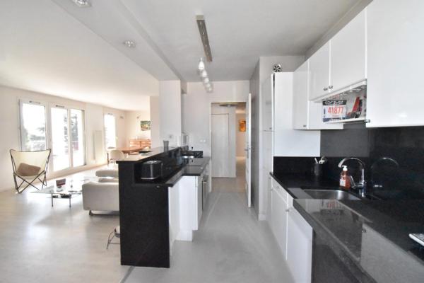 Dpt Essonne (91), à vendre VIRY CHATILLON appartement T4/5 avec box en sous-sol