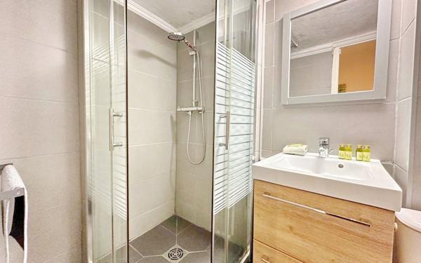 Appartement à vendre    1 pièce • 30,34 m2 Cannes