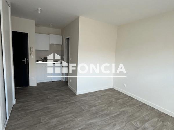 Location Studio 18.27 m² - 11 AVENUE DE VARSOVIE Angouleme 16000