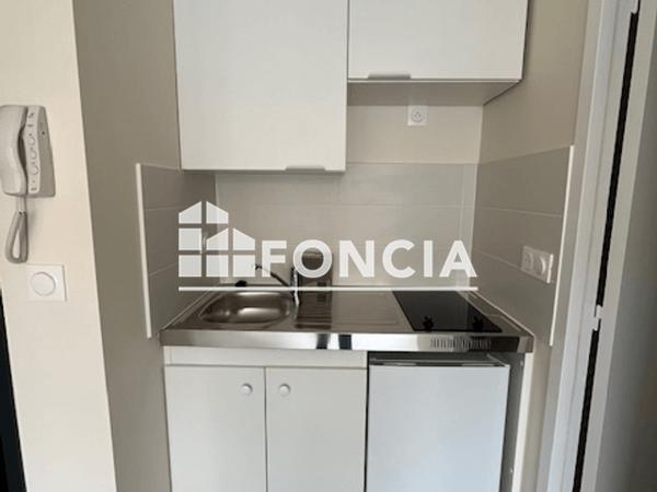 Location Studio 18.27 m² - 11 AVENUE DE VARSOVIE Angouleme 16000