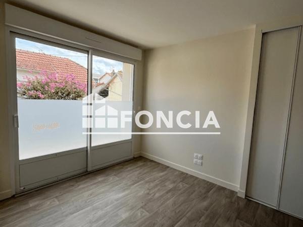 Location Studio 18.27 m² - 11 AVENUE DE VARSOVIE Angouleme 16000