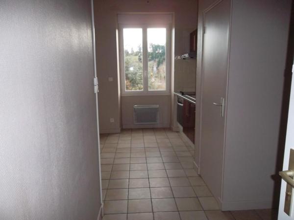 APPARTEMENT T2 A LOUER A SAINT ALBAN LES EAUX - GRANDE RUE