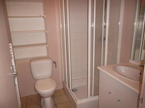 APPARTEMENT T2 A LOUER A SAINT ALBAN LES EAUX - GRANDE RUE