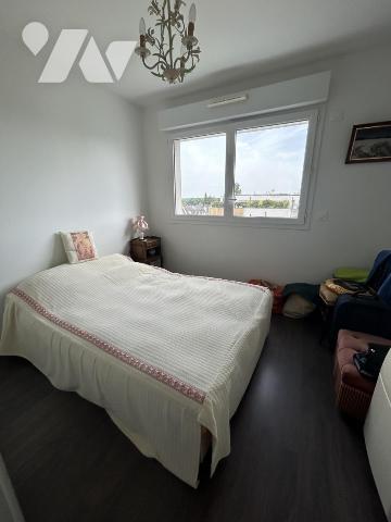 Appartement récent avec terrasse Mont-Saint-Aignan quartier des Oiseaux. 