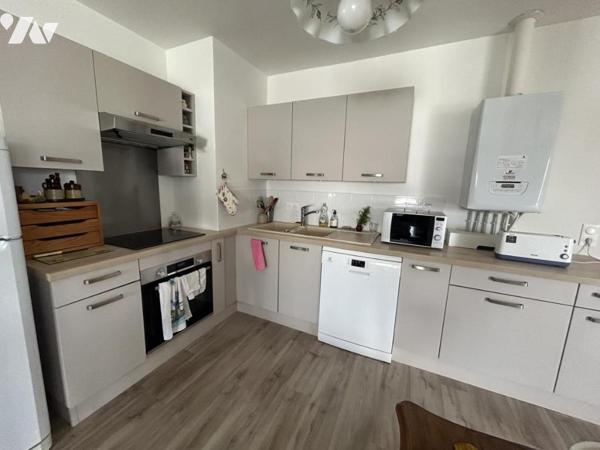 Appartement récent avec terrasse Mont-Saint-Aignan quartier des Oiseaux. 