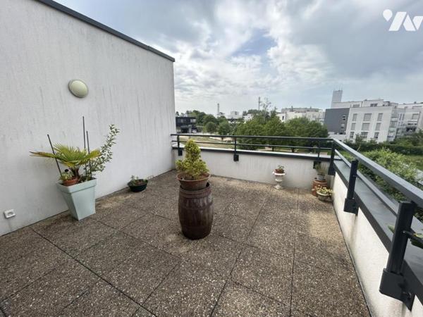 Appartement récent avec terrasse Mont-Saint-Aignan quartier des Oiseaux. 
