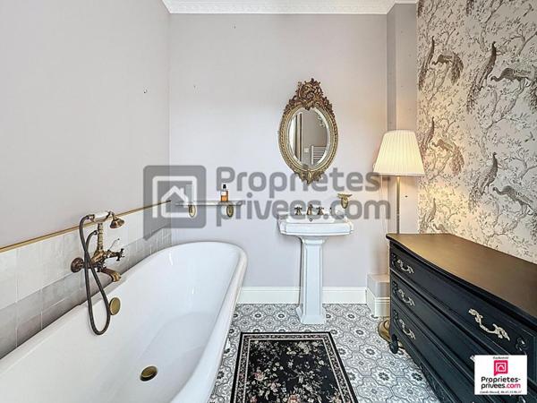 Appartement 2 chambres 2 SDB avec parking et cave