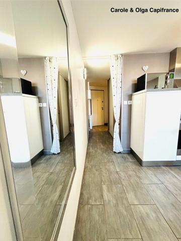 À VENDRE - Appartement avec parking au Cap d'Agde accès direct au Port.