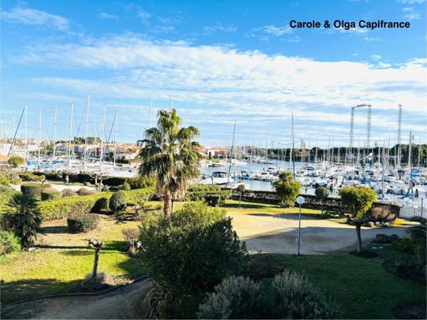 À VENDRE - Appartement avec parking au Cap d'Agde accès direct au Port.