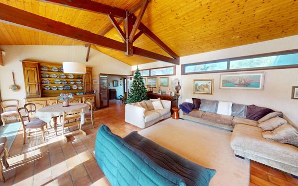 Maison à vendre    5 pièces • 219,42 m2 Capbreton