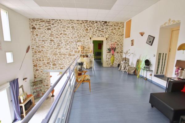 Maison à Longué-Jumelles, 49160 - 11 pièces 395m²