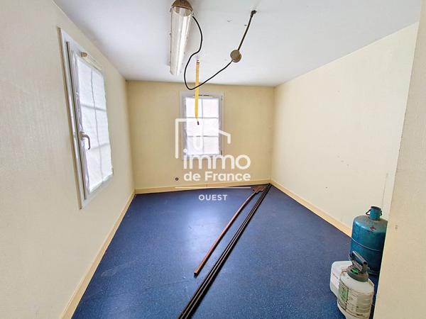 Immeuble mixte Saint-Fraimbault-De-Prières 9 pièce(s) 187 m2