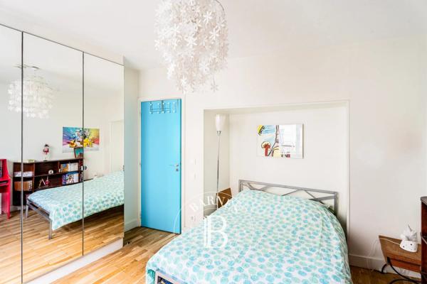 Paris 10ème, Appartement 4 Chambres -  210 m² à vendre