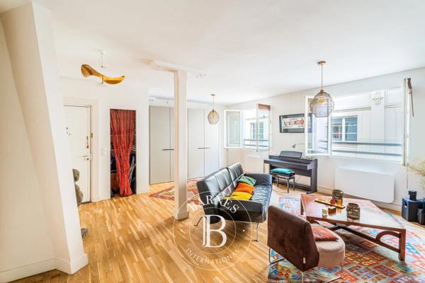 Paris 10ème, Appartement 4 Chambres -  210 m² à vendre