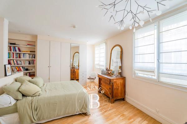 Paris 10ème, Appartement 4 Chambres -  210 m² à vendre