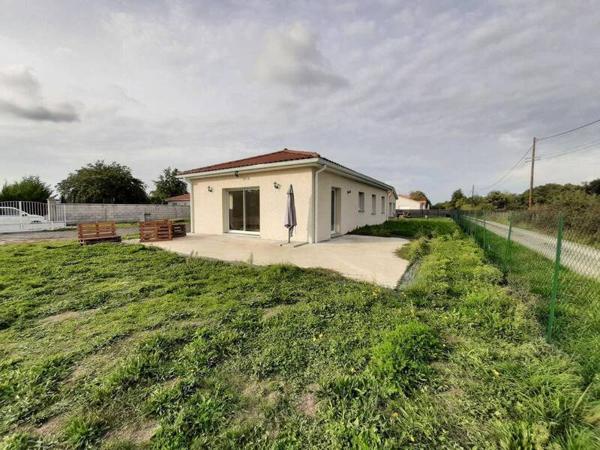 Maison 4 pièces                                        - 42110 Poncins Réf : 12900