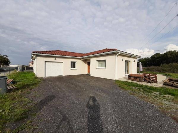 Maison 4 pièces                                        - 42110 Poncins Réf : 12900