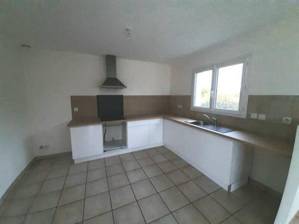 Maison 4 pièces                                        - 42110 Poncins Réf : 12900