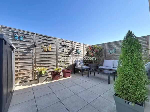 Vente                                                      Appartement
                        
                     2 pièces                                         à Limeil-Brévannes