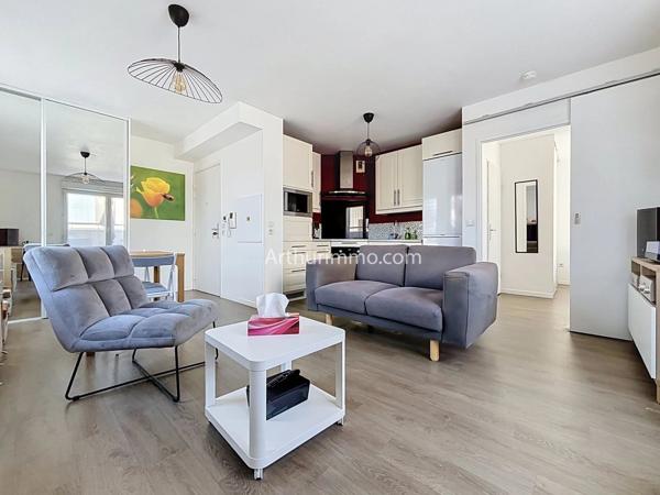 Vente                                                      Appartement
                        
                     2 pièces                                         à Limeil-Brévannes