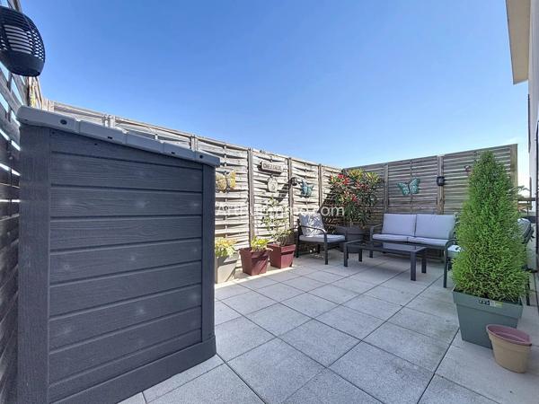 Vente                                                      Appartement
                        
                     2 pièces                                         à Limeil-Brévannes
