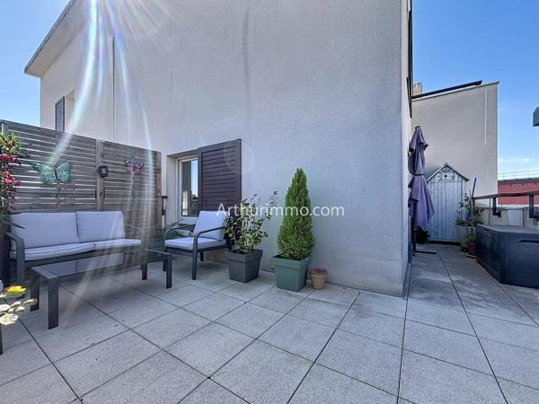 Vente                                                      Appartement
                        
                     2 pièces                                         à Limeil-Brévannes