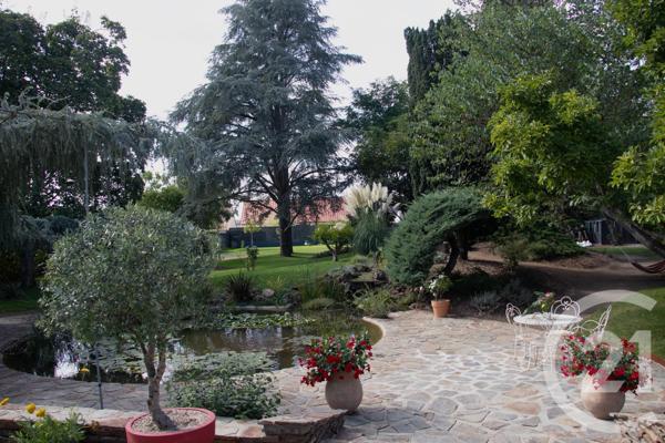 Maison à vendre  6 pièces - 235,35 m2 CHATEAUROUX - 36