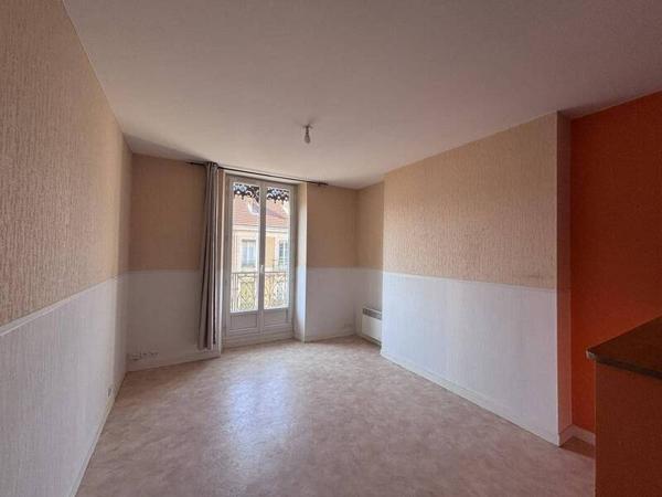Appartement 2 pièces                                        - 38000 Grenoble Réf : 5251