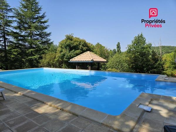 Penne d'Agenais -: Maison plain pied, 6 pièces - 4 Chambres -145 m², vue - Studette -double garage - piscine