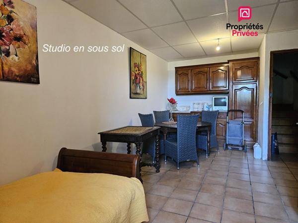Maison de Plain-pied avec piscine et vue panoramique - 6 pièces, 4 chambres, double garage